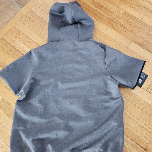 Nike NFL ONFIELD Apparel Hooded Short Sleeve Sweatshirt Material Pullover - Picture 2 of 6